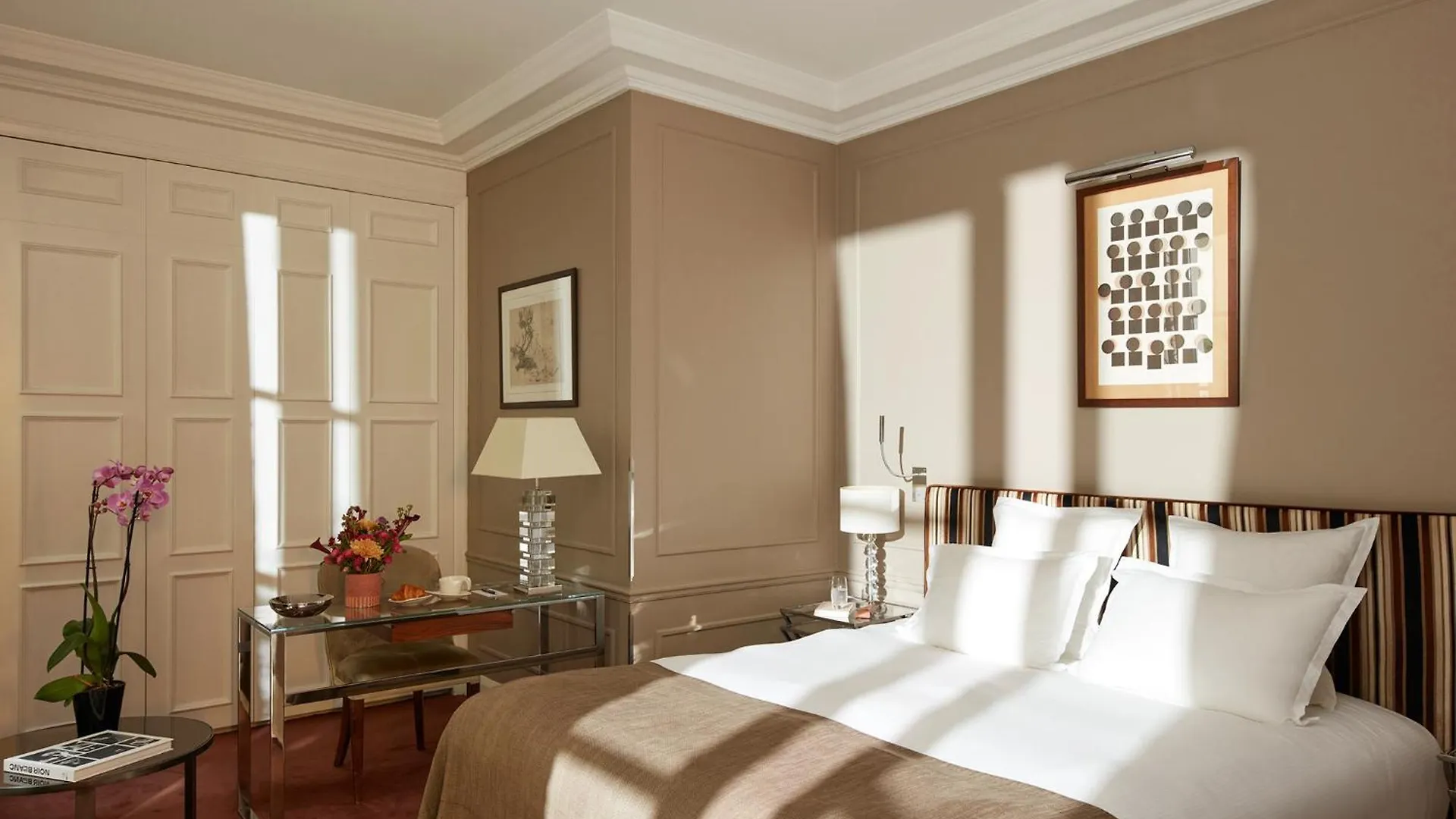 *****  Le Burgundy Paris Hotel France